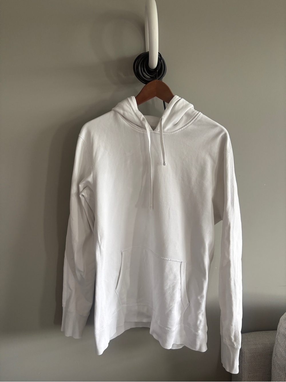 Reigning Champ Men’s midweight pullover hoodie Medium